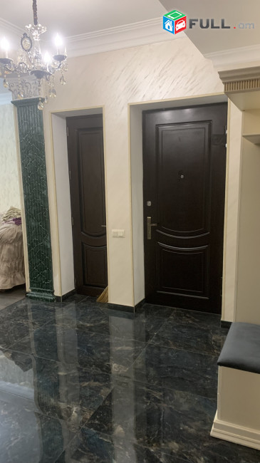 Վարձով է տրվում բնակարան Ռայկոմում 
