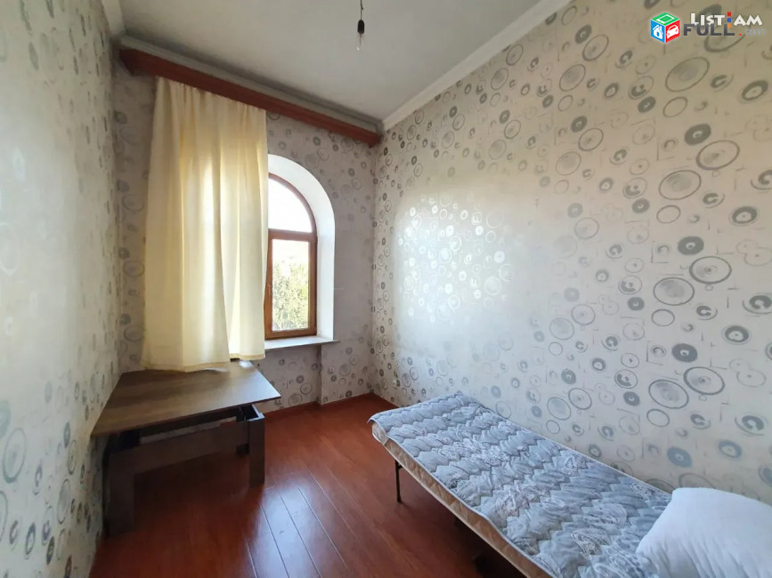 Կոդ 73132  Խանջյան փողոց 3 սենյականոց բն 