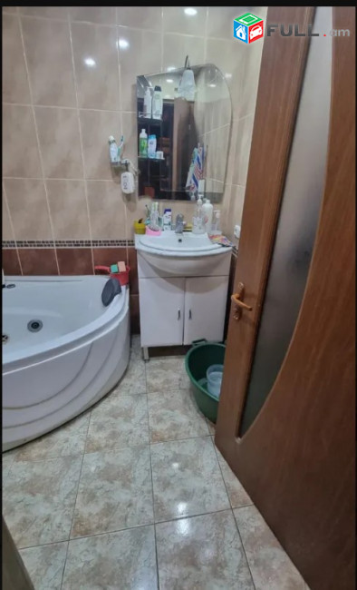 LA01665 Վարձով 3 սենյականոց բնակարան Դավթաշեն 3 րդ թաղամաս,1 ին գիծ Տաշիր պիցցայի հարևանությամբ