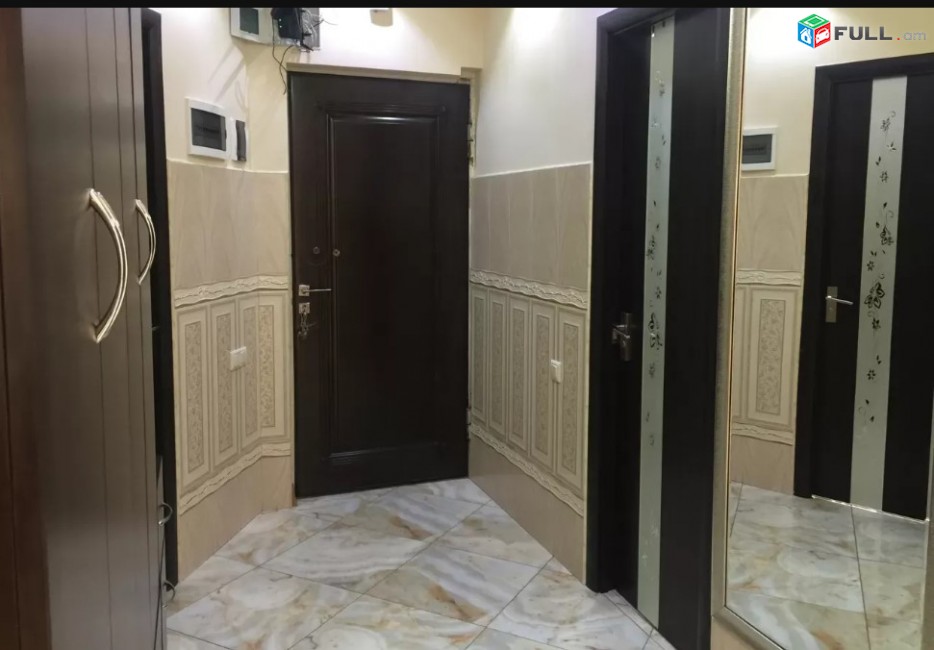 LA01887  Վարձով 3 սենյականոց բնակարան Արամ Խաչատրյան ,  KFC -ի հետնամասում 