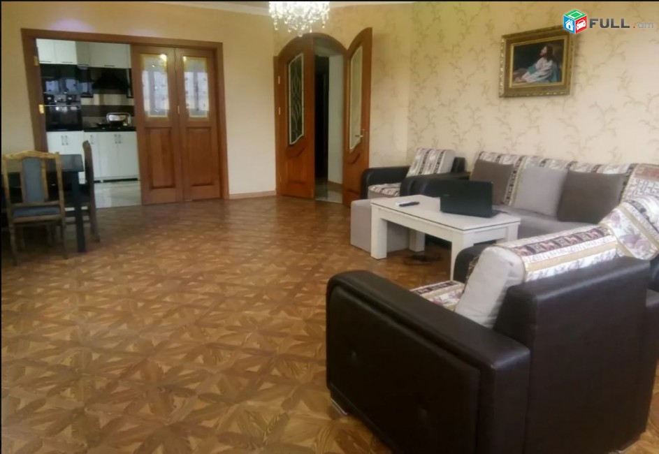 LA01887  Վարձով 3 սենյականոց բնակարան Արամ Խաչատրյան ,  KFC -ի հետնամասում 