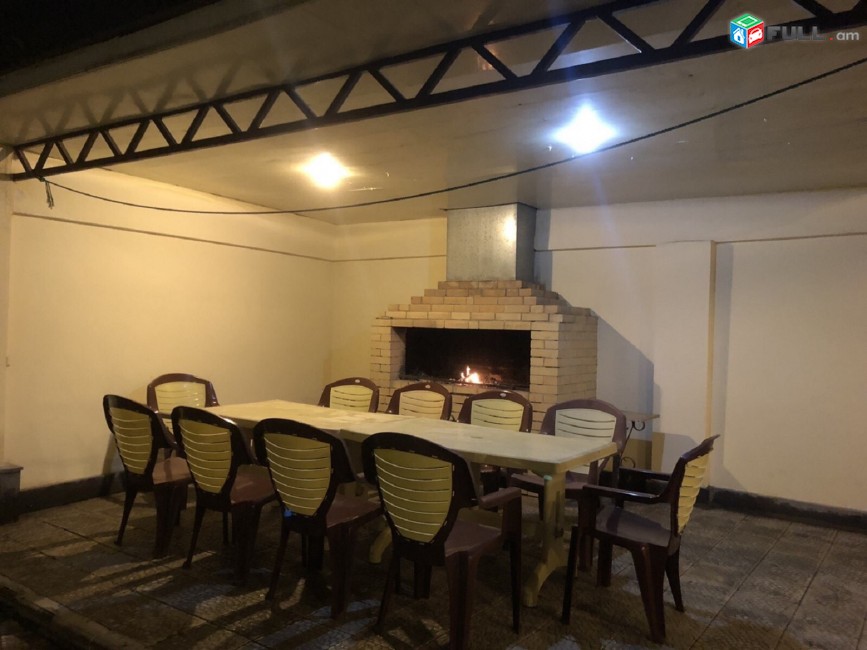 LA00256 Վարձով 3 սենյականոց առանձնատուն 3 Մասիվ Գյուրջյան փողոցում 