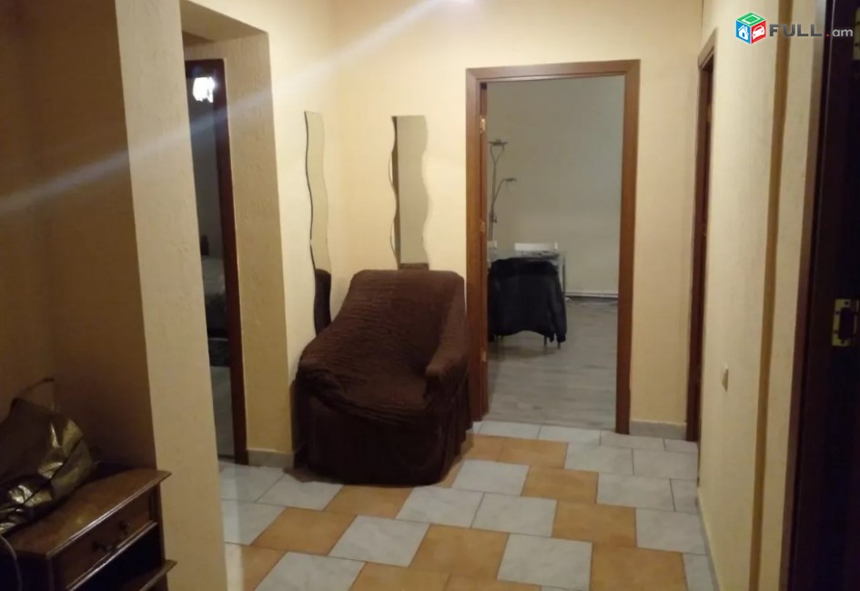 LA02995 Վարձով 3 սենյականոց բնակարան Կիևյան փողոց , Փոստի հարևանությամբ