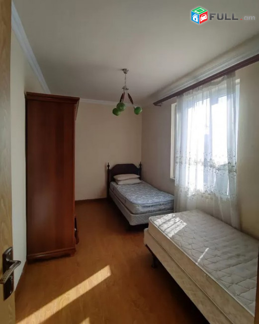 LA03279  Վարձով 4 սենյականոց բնակարան նաև գրասենյակ Բաղրամյան , 1 ին գիծ