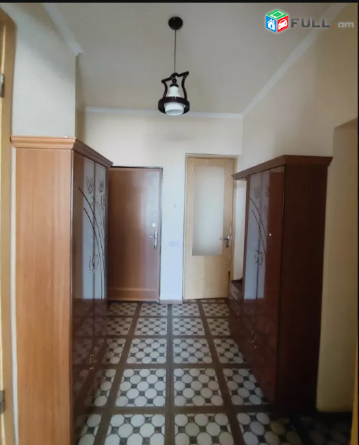 LA03279  Վարձով 4 սենյականոց բնակարան նաև գրասենյակ Բաղրամյան , 1 ին գիծ