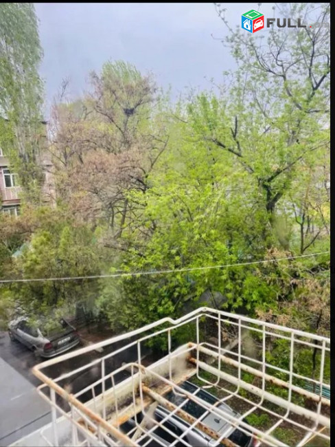 LA09053  Վարձով 3 սենյականոց բնակարան Ազատության պողոտա , Լամբադա կամրջի մոտ