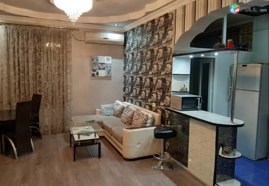  LA04324 Վարձով 3 սենյականոց բնակարան  Մաշտոցի պողոտայի Սուրբ Սարգիս եկեղեցու հարաբերությամբ։ 