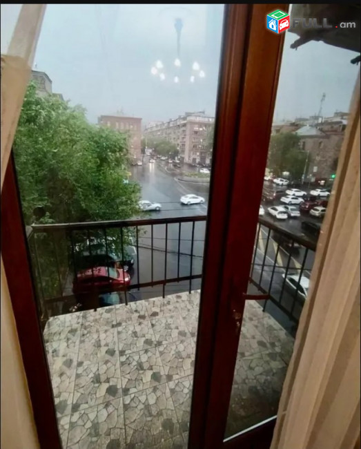 LA09641  Վարձով 2 սենյականոց բնակարան Նալբանդյան փողոցում