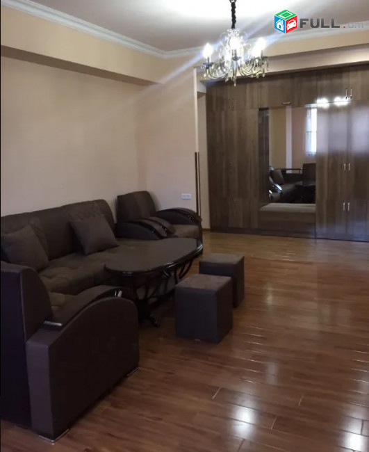 LA04696 Վարձով 2 սենյականոց բնակարան Նար Դոսի փողոցում 