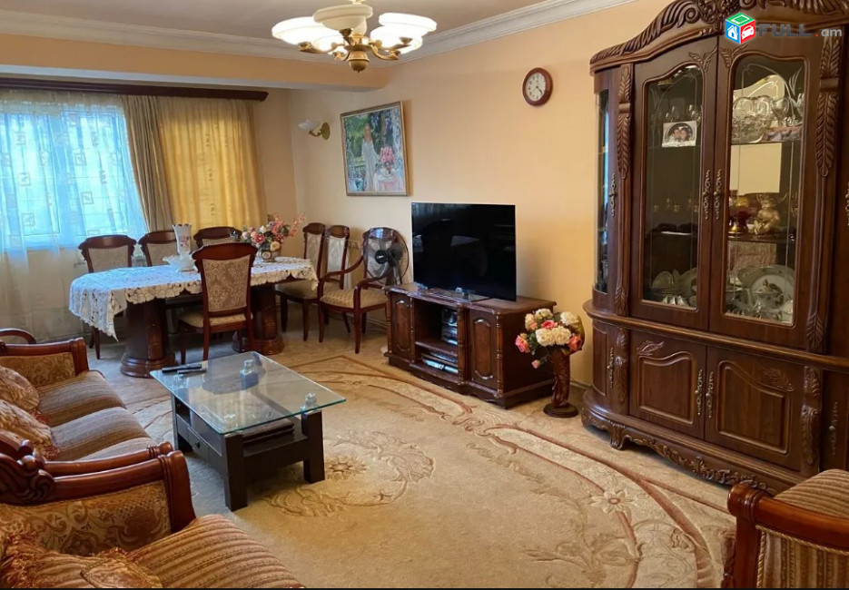 LA04709  Վարձով 3 սենյականոց բնակարան Լենինգրադյան , Ռոբերտո խանութի մոտ