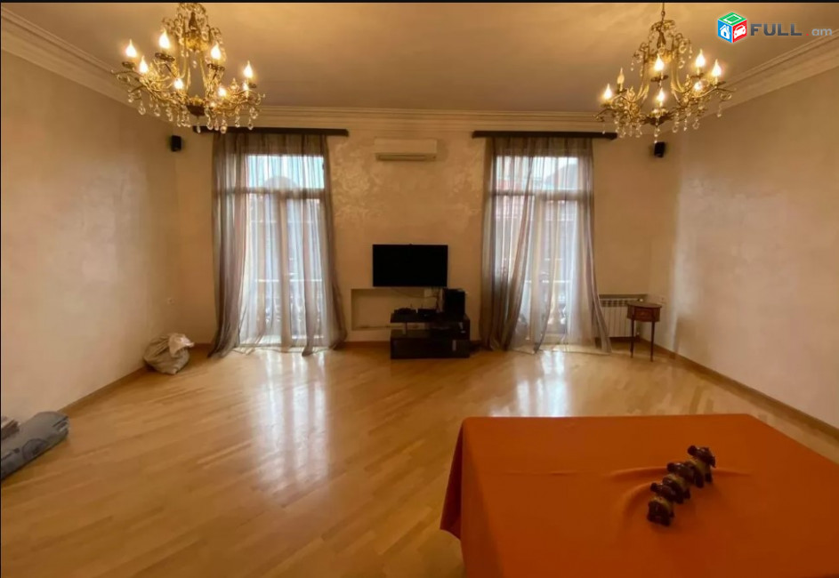 LA04731 Վարձով 4 սենյականոց բնակարան Նալբանդյան փողոցում 