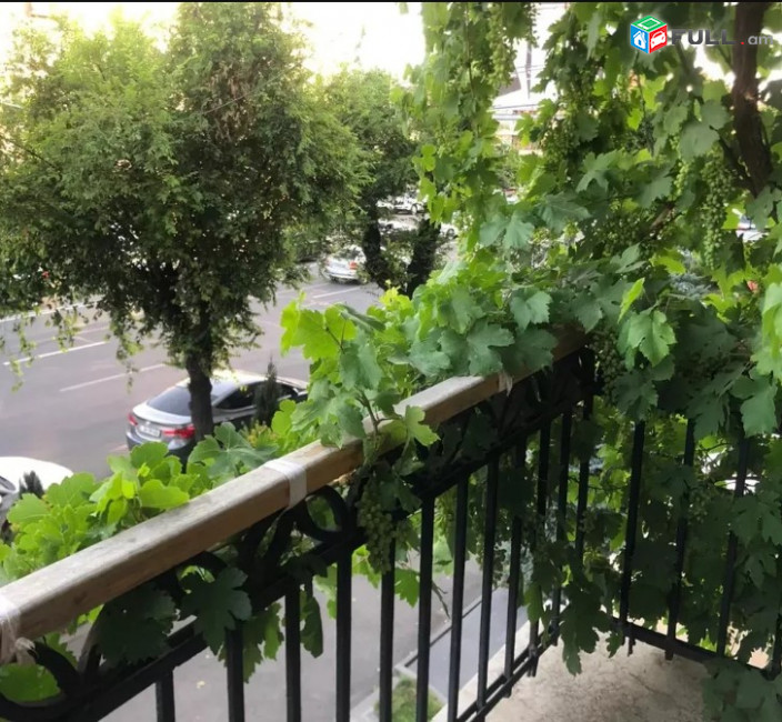 LA04833 Վարձով 3 սենյականոց բնակարան Կոմիտաս , Արևելյան խոհանոցի դիմաց
