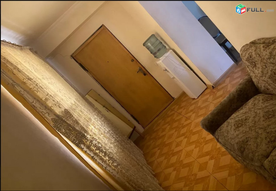 LA04930 Վարձով 3 սենյականոց բնակարան Բրյուսովի փողոցում 