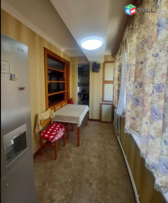 LA05152 Վարձով 3 սենյականոց բնակարան Դավթաշեն 4 թաղամաս