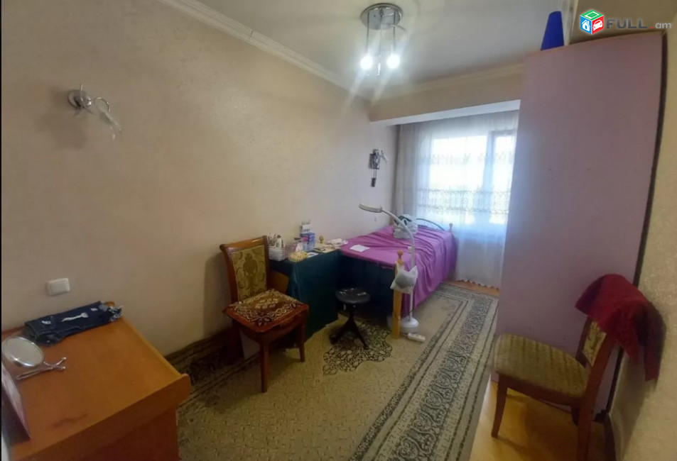 LA05152 Վարձով 3 սենյականոց բնակարան Դավթաշեն 4 թաղամաս