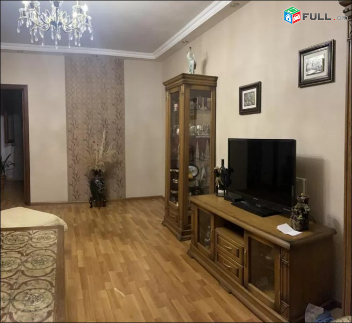 LA05180  Վարձով 4 սենյականոց բնակարան Վիկտոր Համբարձումյան փողոցում 