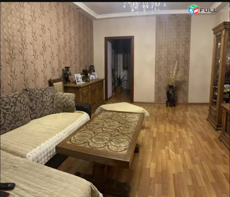 LA05180  Վարձով 4 սենյականոց բնակարան Վիկտոր Համբարձումյան փողոցում 