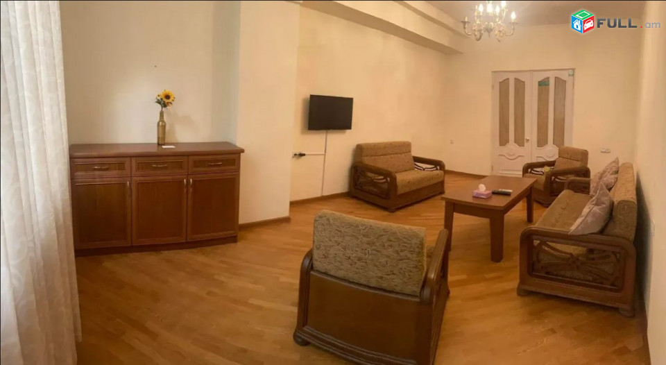 LA05428 Վարձով 3 սենյականոց բնակարան Եզնիկ Կողբացի  փողոցում 