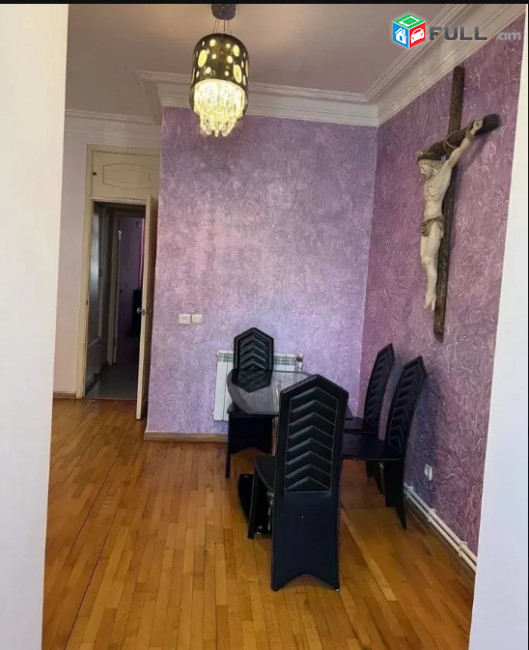 LA05586 Վարձով 2 սենյականոց բնակարան Լենինգրադյան փողոց , Համալիրի դիմաց