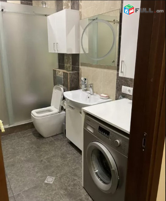 LA05955 Վարձով 2 սենյականոց բնակարան Բաղրամյան , նորակառույց 