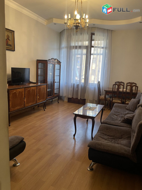 LA05999 Վարձով 2 սենյականոց բնակարան Պարոնյան փողոց , Մաշտոց