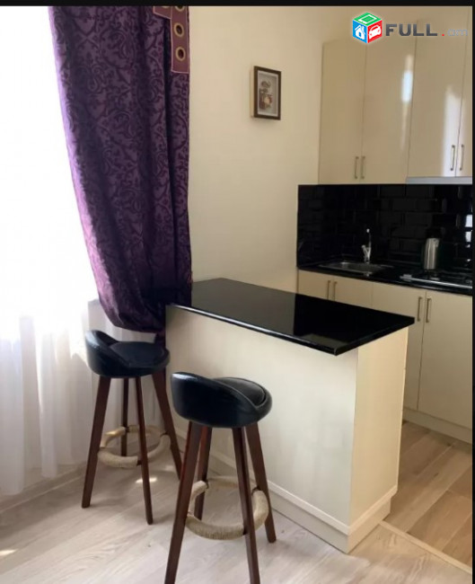 LA06036 Վարձով 1 ս. 2 դարձրած բնակարան Պարոնյան փողոցում 