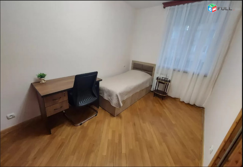 LA07417 Վարձով 3 սենյականոց բնակարան Սայաթ Նովա պողոտայում