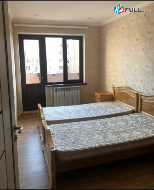 LA07596 Վարձով 3 սենյականոց բնակարան Տիգրան Պետրոսյան Դավիթաշեն 3 թաղամաս 