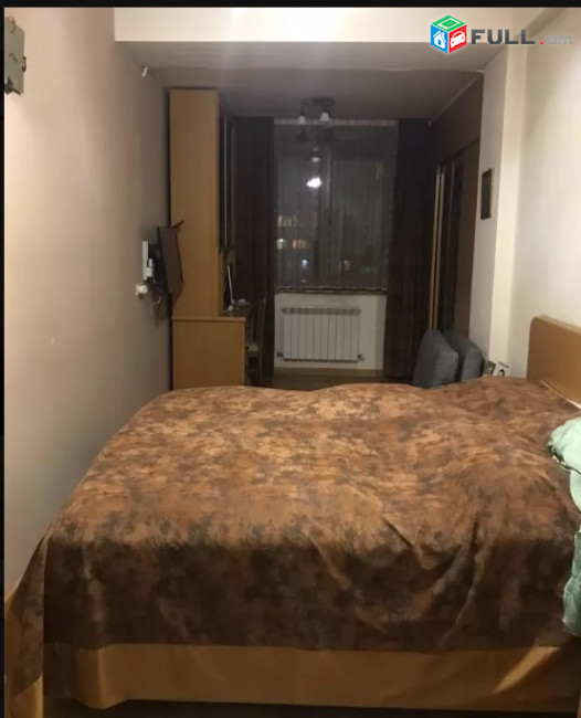  LA07811 Վարձով 3 սենյականոց բնակարան Վիկտոր Համբարձումյան փողոց ,նորակառույց շենք