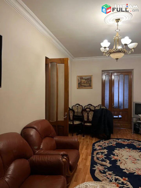 LA07956 Վարձով 3 սենյականոց բնակարան Կիևյան փողոցում 