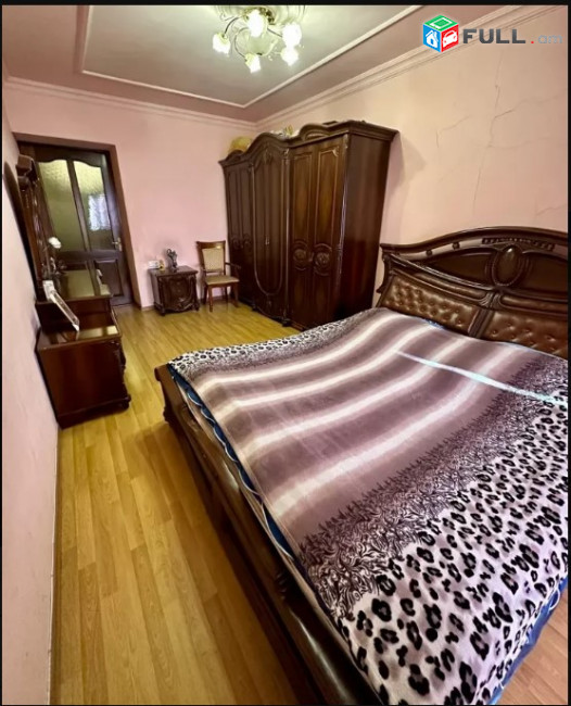 LA08060 Վարձով 3 սենյականոց բնակարան Դրոյի փողոցում 