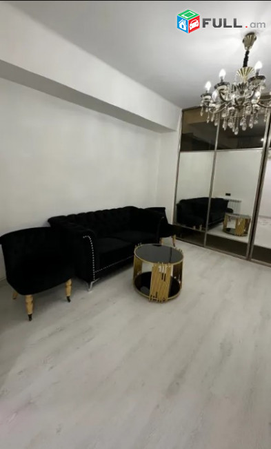 LA08176 Վարձով 3 սենյականոց բնակարան Քաջազնունու փողոցում 