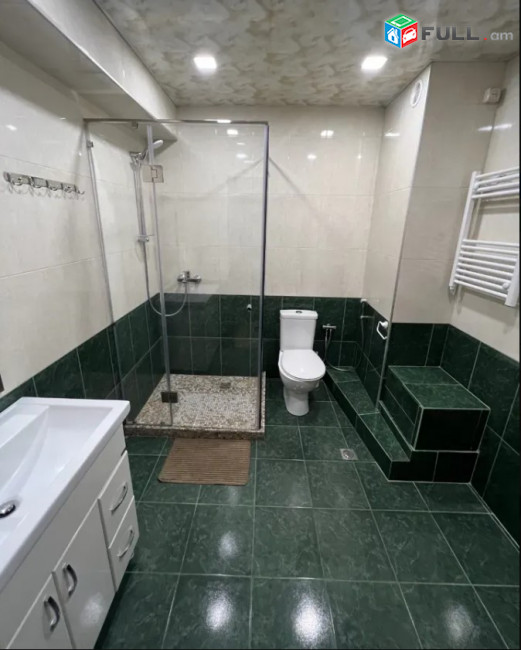 LA08458  Օրավարձով  7 սենյականոց բնակարան Սայաթ Նովա պողոտայում
