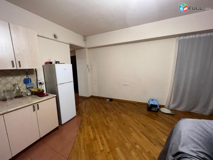 LA08461 Վարձով 2 սենյականոց բնակարան Դեմիրճյան փողոցում