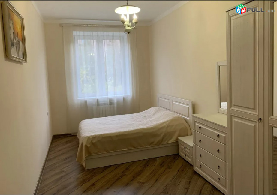 LA08522  Վարձով 3 սենյականոց բնակարան Եղիշե Չարենցի փողոցում