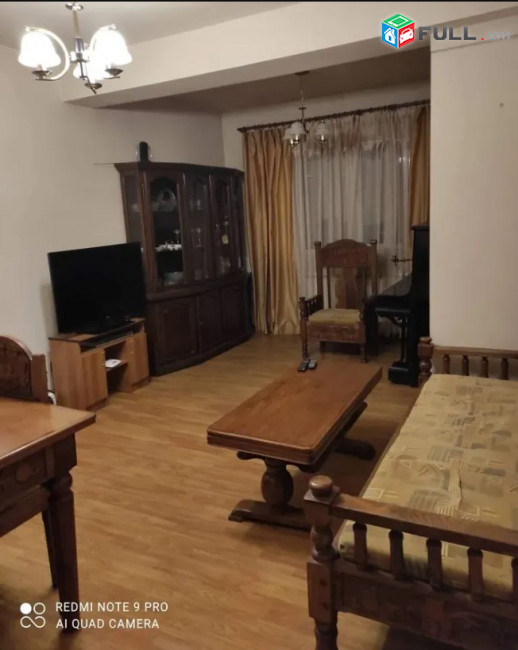 LA08697 Վարձով 3 սենյականոց բնակարան Սարմենի փողոցում 