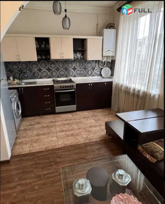LA08742 Վարձով 3 սենյականոց բնակարան  Լենինգրադյան, նորակառույց շենքում