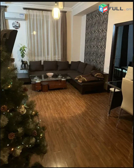 LA08742 Վարձով 3 սենյականոց բնակարան  Լենինգրադյան, նորակառույց շենքում