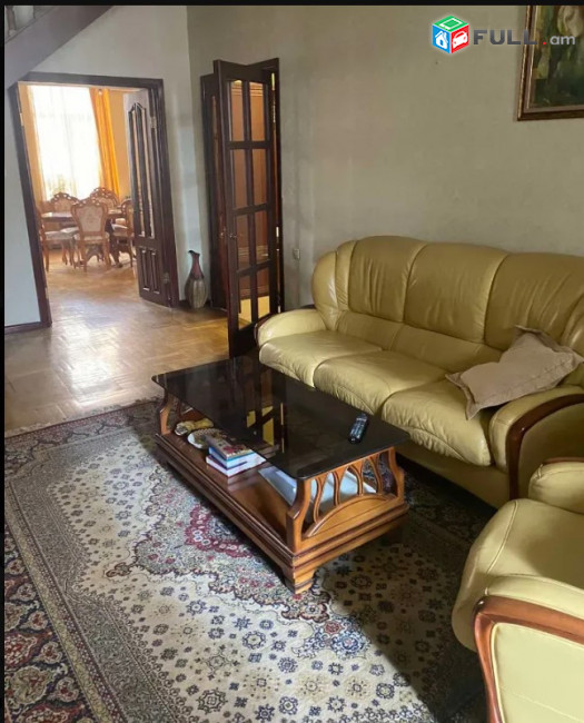 LA09220 Վարձով 5 սենյականոց բնակարան Մաշտոցի պողոտայում