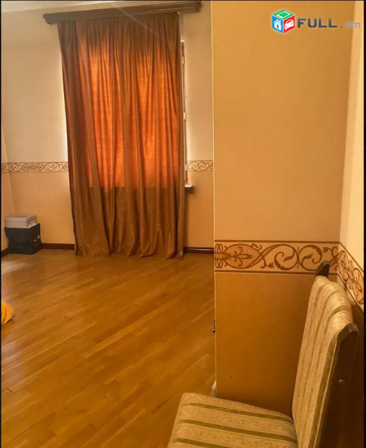 LA09220 Վարձով 5 սենյականոց բնակարան Մաշտոցի պողոտայում