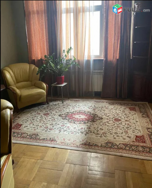 LA09220 Վարձով 5 սենյականոց բնակարան Մաշտոցի պողոտայում