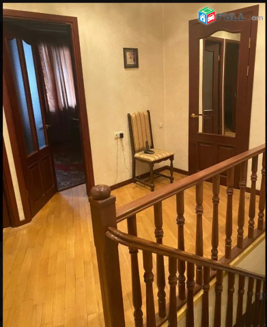 LA09220 Վարձով 5 սենյականոց բնակարան Մաշտոցի պողոտայում