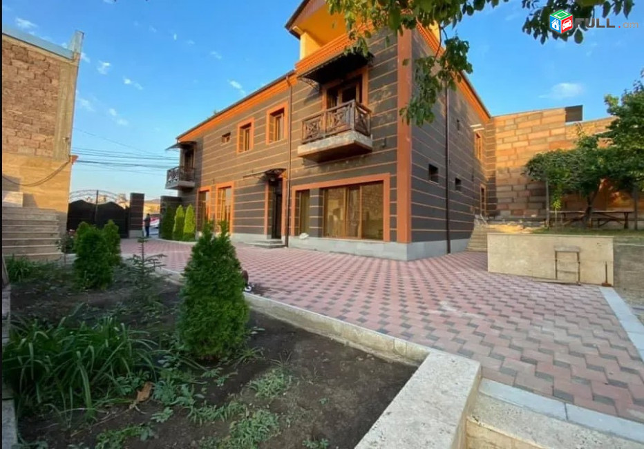 LA09468 Վարձով 5 սենյականոց 2 հարկանի քարե տուն Գարեգին Հովսեփյանի փողոցում Նորք Մարաշում