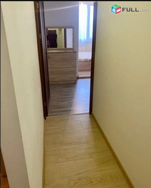LA09612 Վարձով 2 սենյականոց բնակարան  Արամ Խաչատրյան փողոց