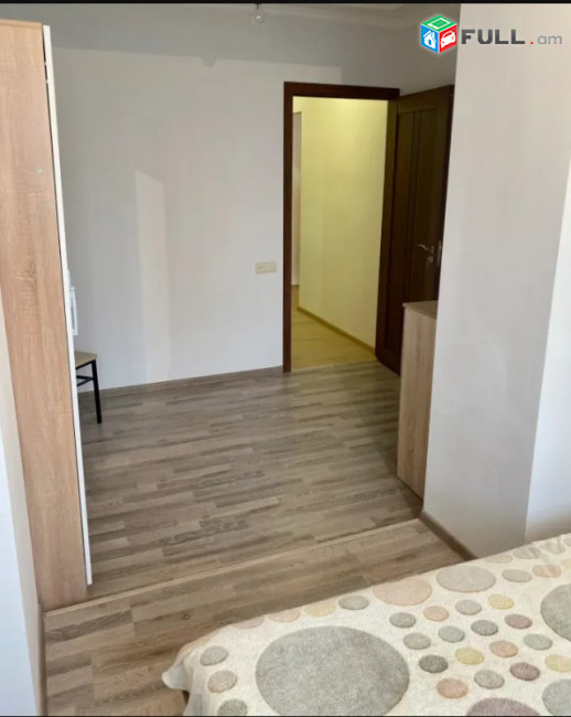 LA09612 Վարձով 2 սենյականոց բնակարան  Արամ Խաչատրյան փողոց
