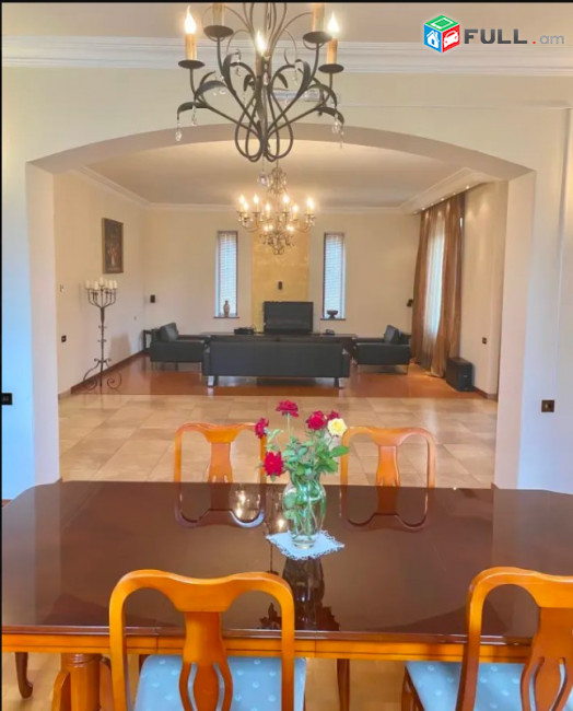 LA09633 Վարձով 8 սենյականոց 3 հարկանի քարե տուն Ծարավ աղբյուրի փողոցում Ավանում