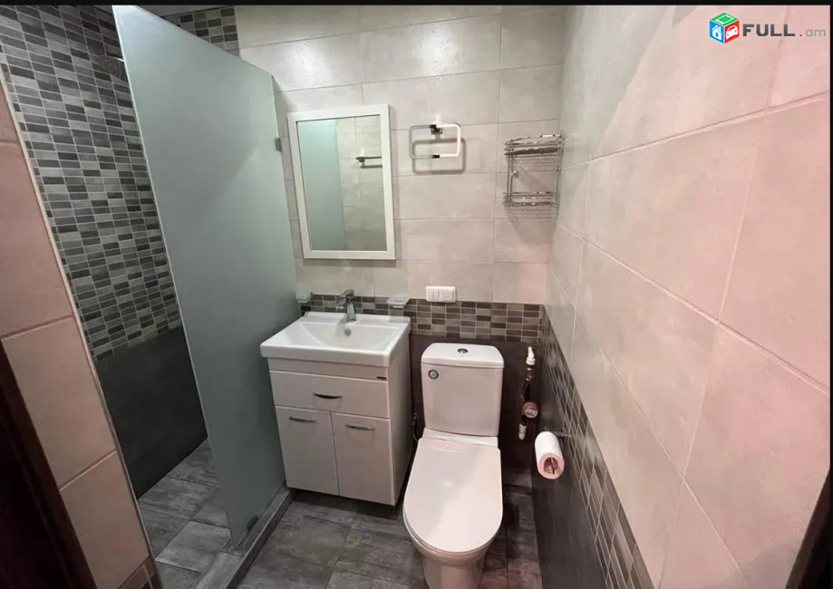 LA09649 Վարձով 2 սենյականոց բնակարան Չարենցի փողոցում 