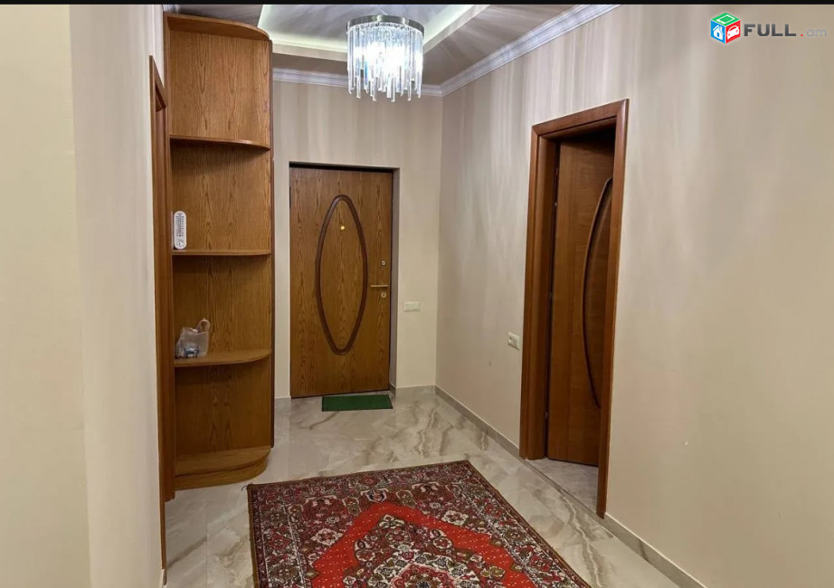 LA09765 Վարձով 4 սենյականոց բնակարան Վարդանանց փողոց , նորակառույց շենքում 