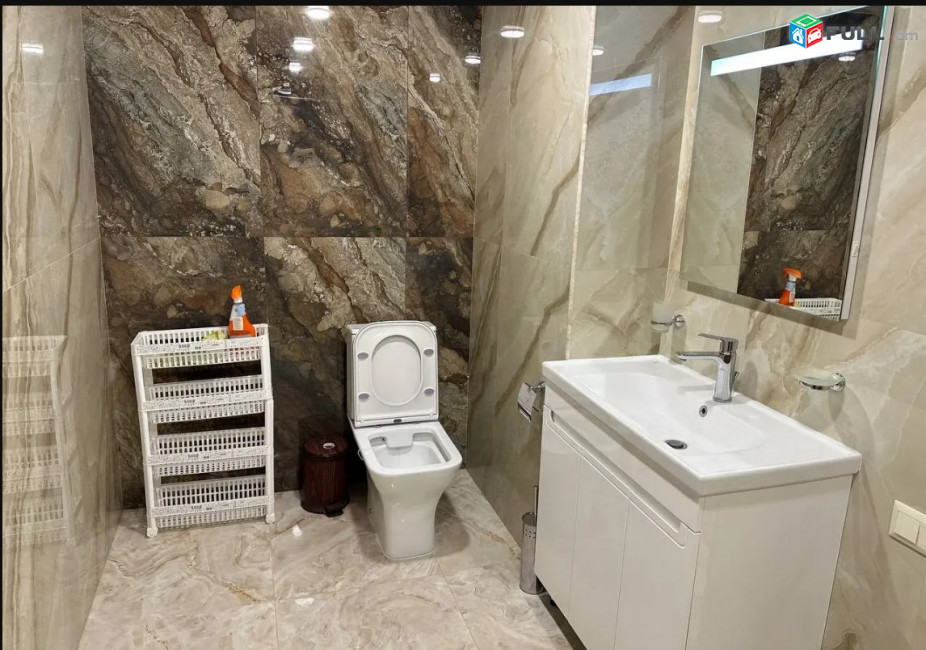 LA09765 Վարձով 4 սենյականոց բնակարան Վարդանանց փողոց , նորակառույց շենքում 