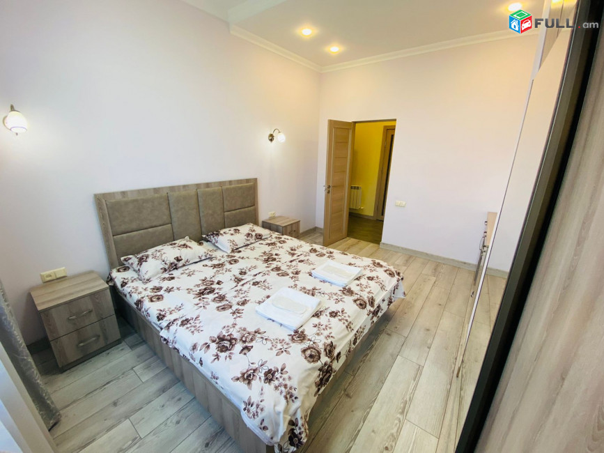 LA09920  Օրավարձով 2 սենյականոց բնակարան Խորենացի փողոց , նորակառույց շենք